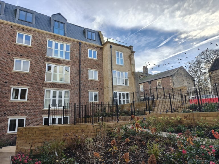 Over 25% of apartments now sold as five further reservations are secured